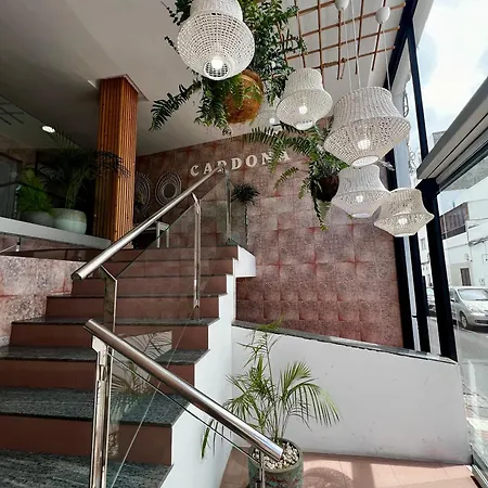 Hostal Residencia Cardona-3